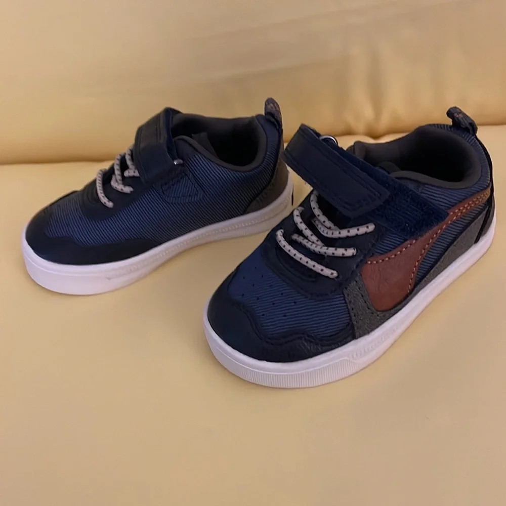 NEW OshKosh b gosh toddler sneakers! Host pick! - Picture 5 of 8